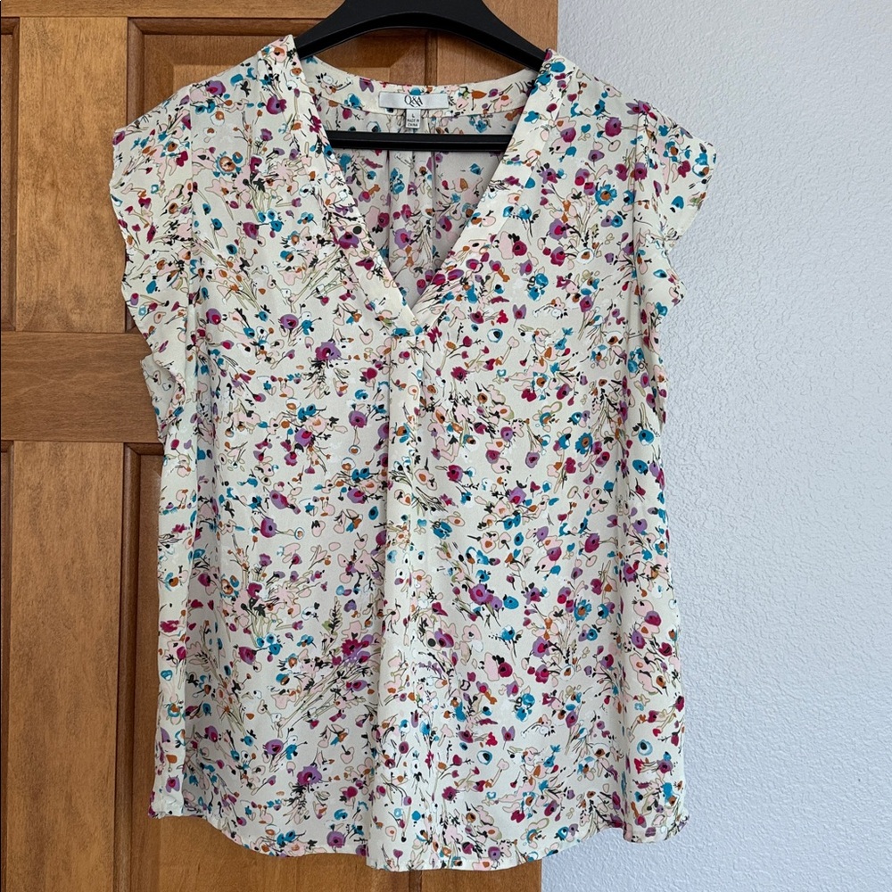 Floral V-Neck Blouse